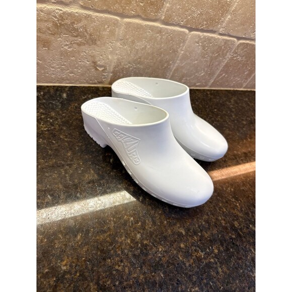 Calzuro Classic Clogs Without Holes White Size 10-10 1/2 Like New - Picture 5 of 10